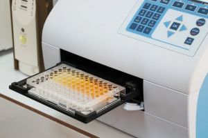 ELISA testy na detekci anti-AAV protilátek